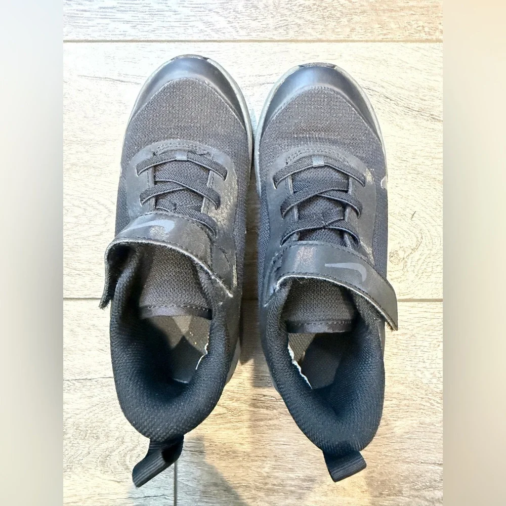 Nike Black and Gray Kids' Sneakers (13C)